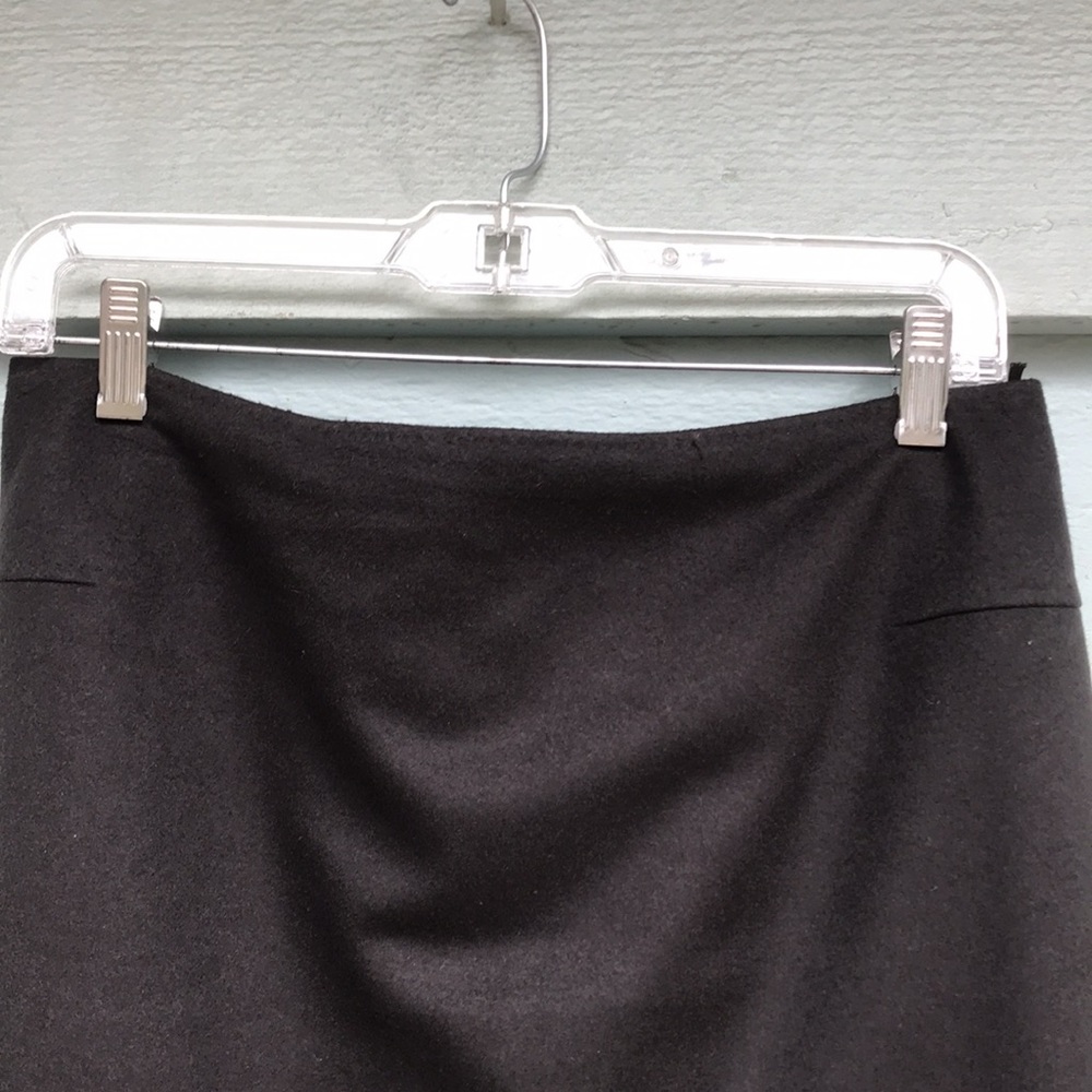 Max Mara authentic wool skirt made in Italy size 40 - Picture 3 of 7